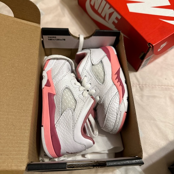 Jordans - Picture 3 of 4